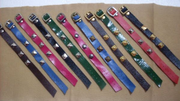 PULSEIRAS EM COURO COM SPIKE